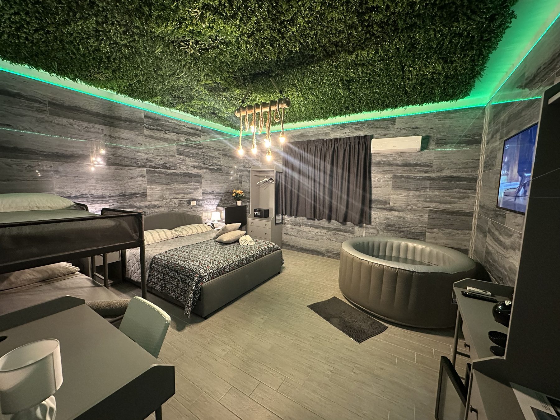 Affittacamere Gess — Camere con bagno privato a Montalto Uffugo (CS),  (Calabria)